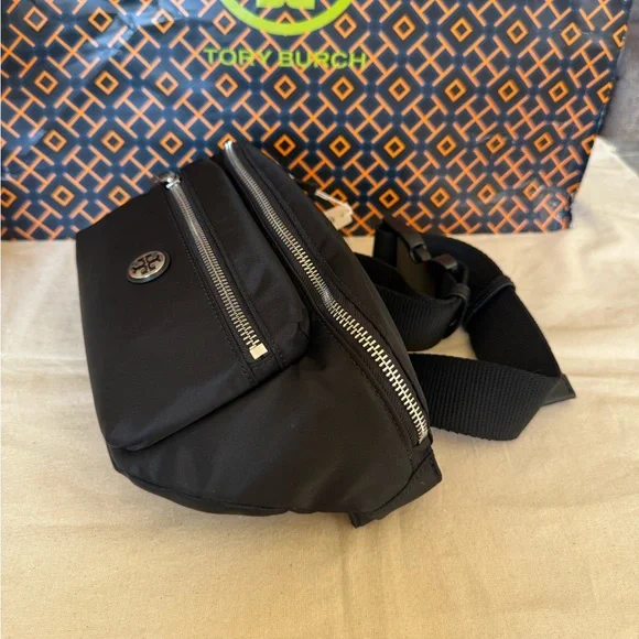 Tory Burch Nylon Belt Bag Fanny Pack 170436 in Black Lightweight NWT - Picture 3 of 12